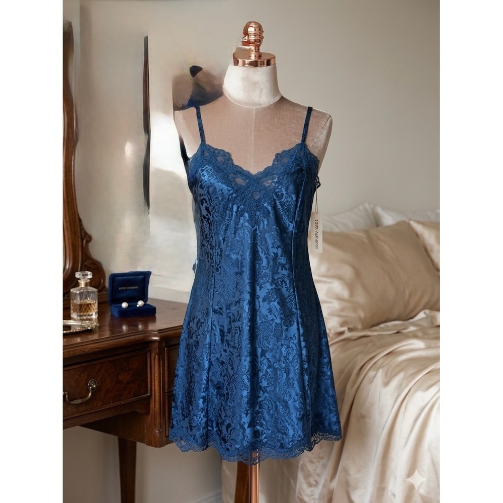Victoria's Secret Chemise Womens Large Teal Blue Gold Label Floral Lace Slip